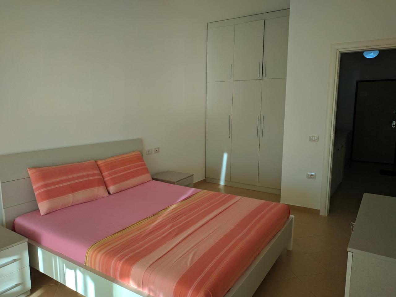 Lucky Lux Apartment Влёра Экстерьер фото